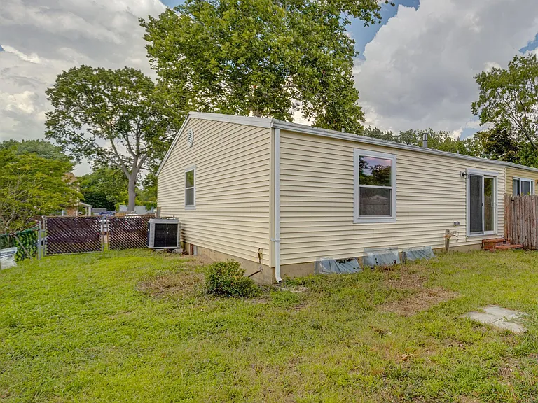 1359 Raleigh Dr — Photo 50