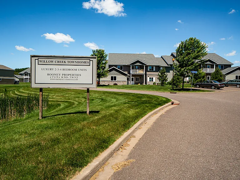 Willow Creek Townhomes — Photo 19
