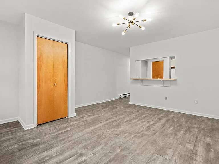 31 Railroad St #5 — Photo 10