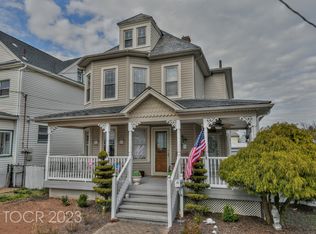 71 James St, Lodi, NJ 07644