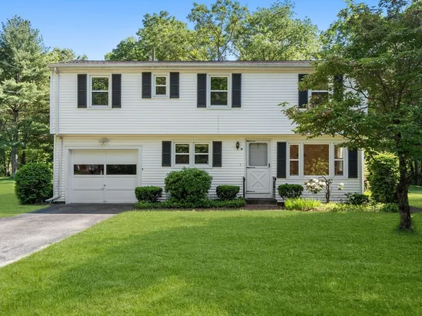 90 Adams St, Medfield, MA 02052
