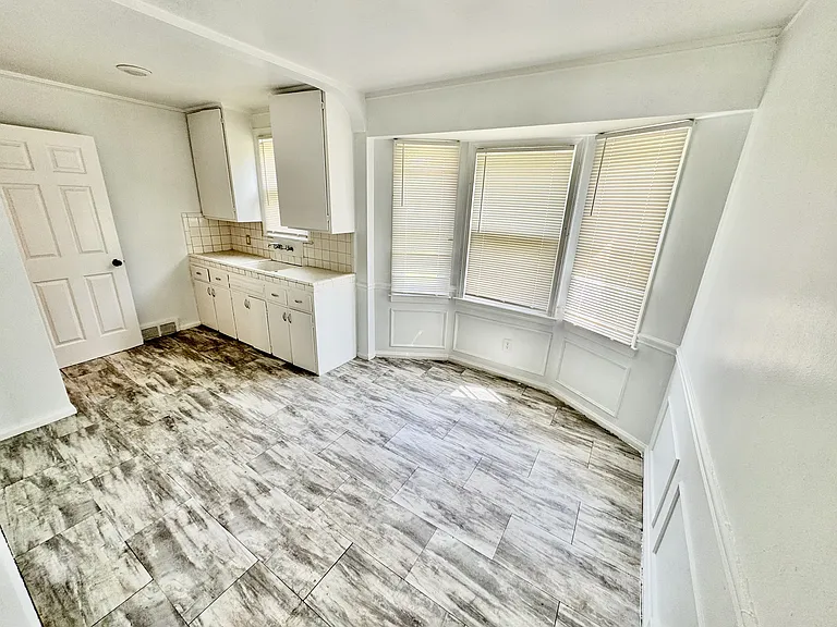 15692 Manning St — Photo 2
