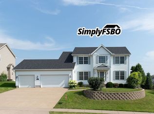 4104 Lilienthal St, Bettendorf, IA 52722