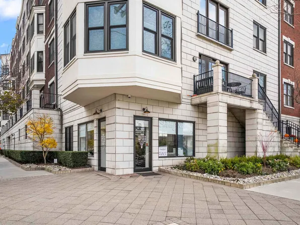 1200 Grand Street image 2 of 10