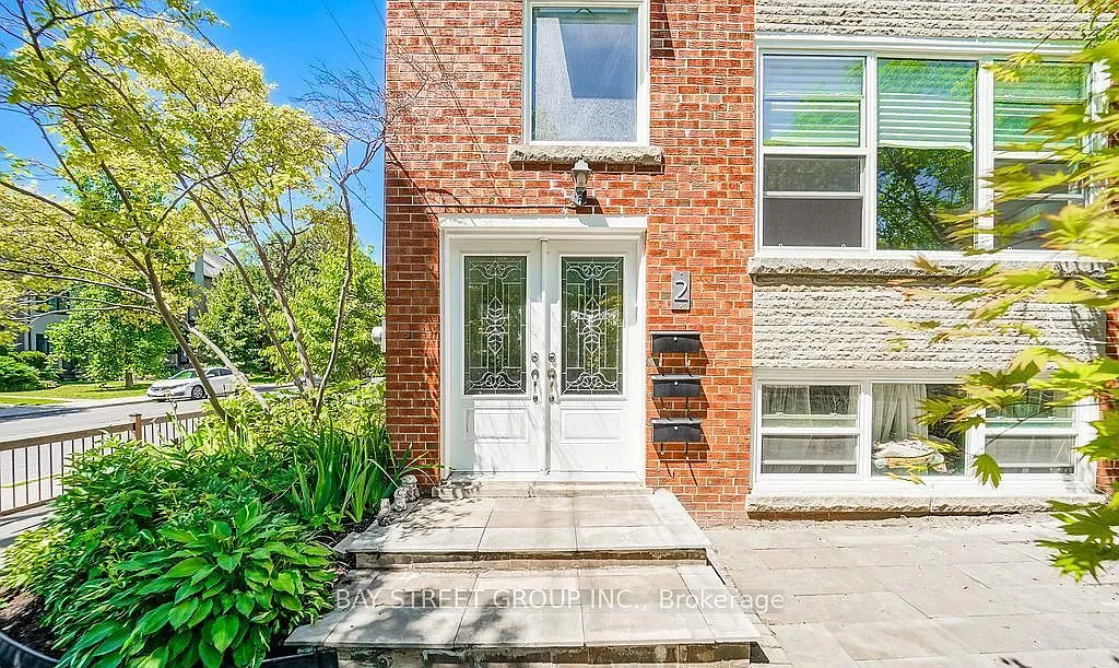 3 bed, $3,000 — Photo 2