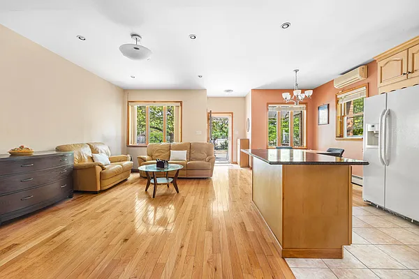 Sold by Remax Real Estate Professionals | media 2