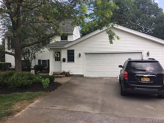 3rd image of 8533 Howard Dr