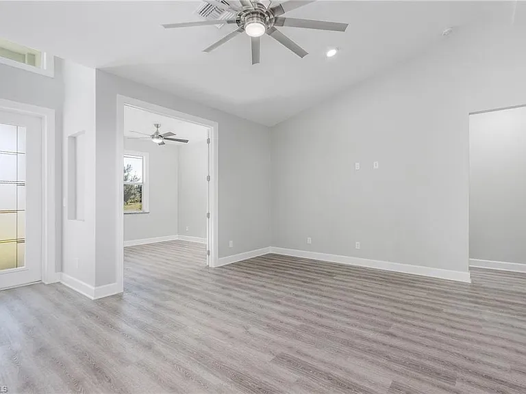 2601 Diplomat Pkwy W — Photo 9
