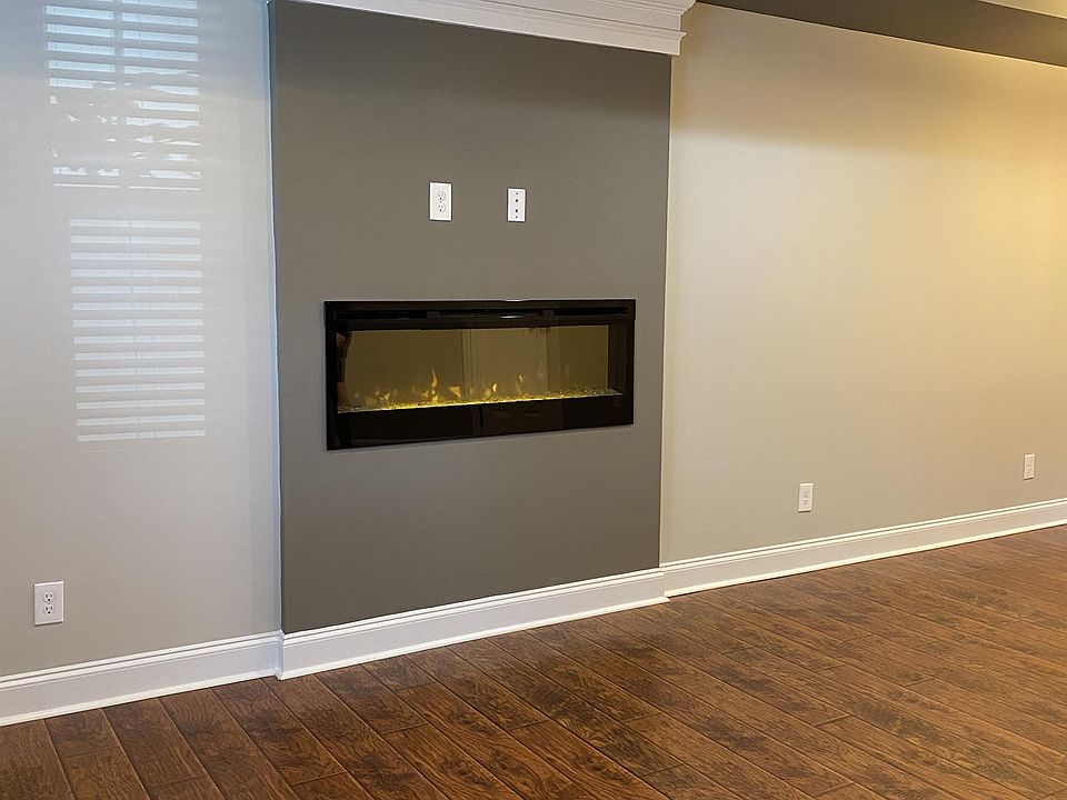 1st image of 243 Capstone Dr #1