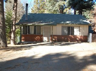 31690 Luring Pines Cir, Running Springs Area, CA 92382