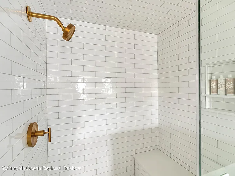 27 Tuttle Ave — Photo 31
