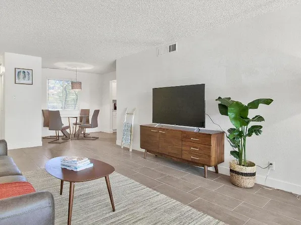 7625 E Camelback Rd, Scottsdale, AZ