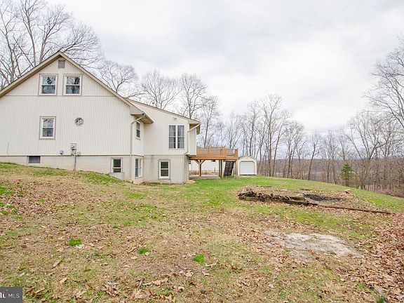 4th image of 25 Basin Hill Rd