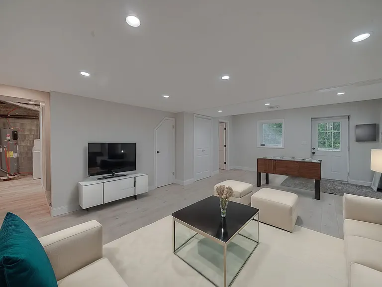 1678 Windemere Ln — Photo 25