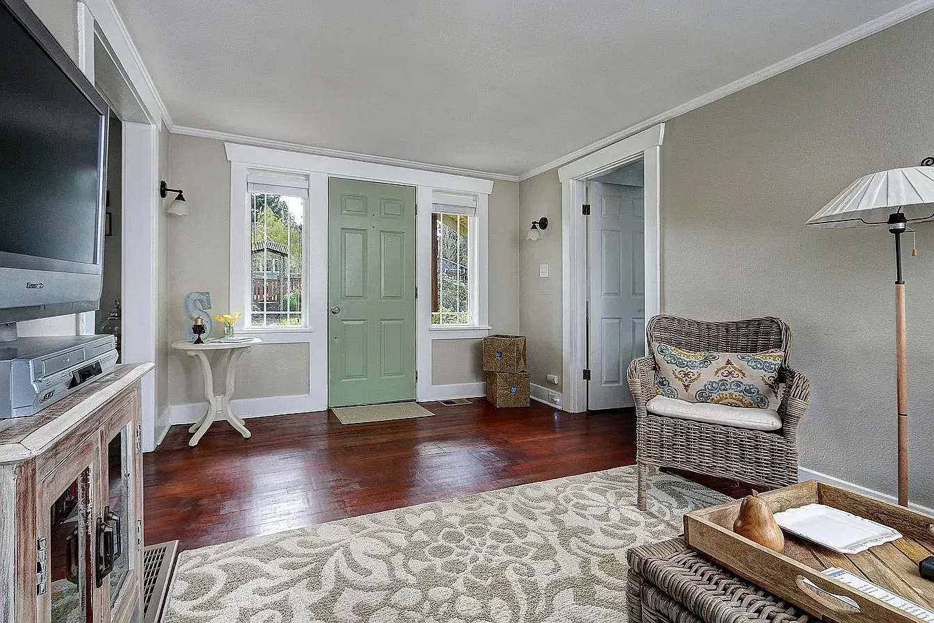1 bed, 610 sqft, $1,985 — Photo 2