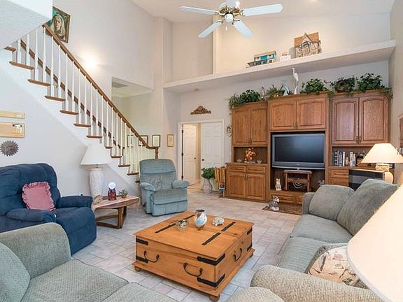 4th image of 912 Bayview Dr