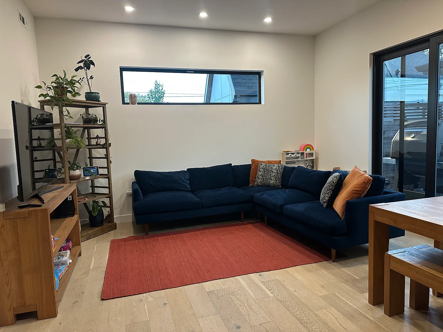 3 bed, 2.5 bath, 1609 sqft, $4,445 — Photo 2
