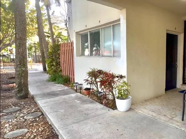 1910 SW 17th Ave APT 4, Miami, FL 33145