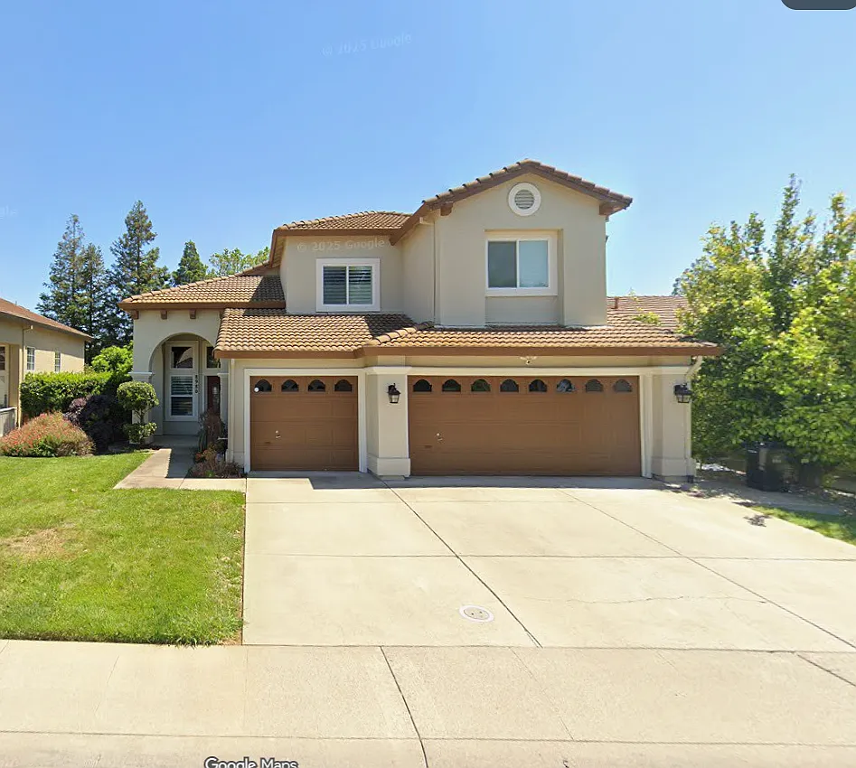 4 bed, 2161 sqft, $3,700 — Photo 1