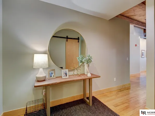 105 S 9th St #412, Omaha, NE 68154
