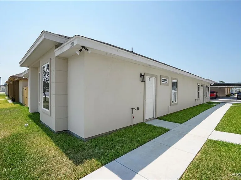 5900 Puffin Ave #1 — Photo 23