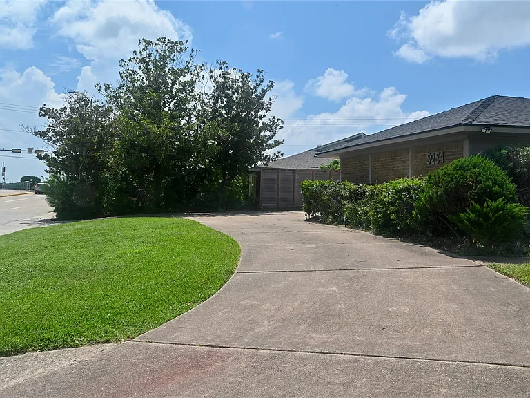 5254 N Braeswood Blvd — Photo 7