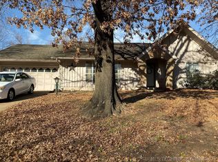 3139 E 82nd St, Tulsa, OK 74137