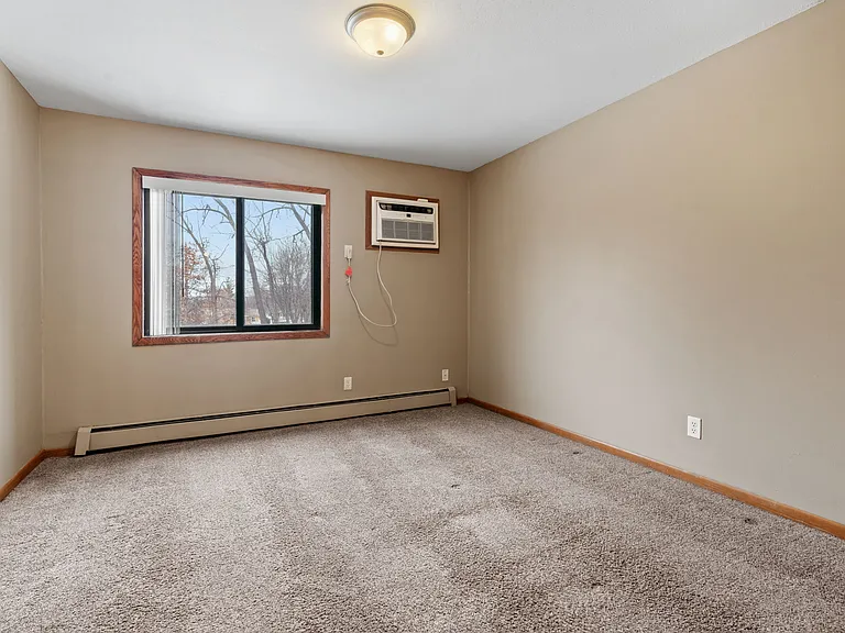 Kaposia Valley Apartments — Photo 12