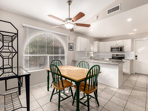 3rd image of 2919 E MUIRWOOD Drive