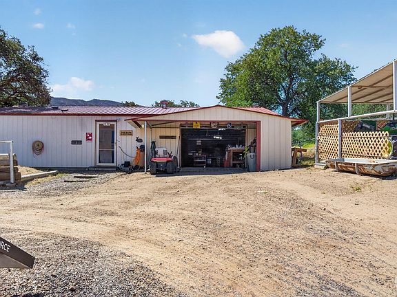 5th image of 6211 Wildwood Rd