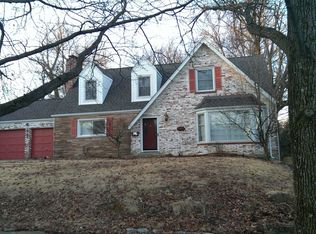 8522 Roanoke Dr, Saint Louis, MO 63121