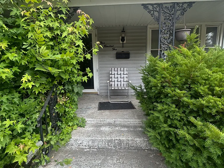 905 W Monroe St — Photo 2