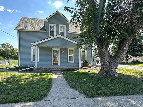 810 2nd St, Yutan, NE 68073