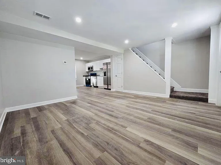 119 Mechanic St — Photo 3