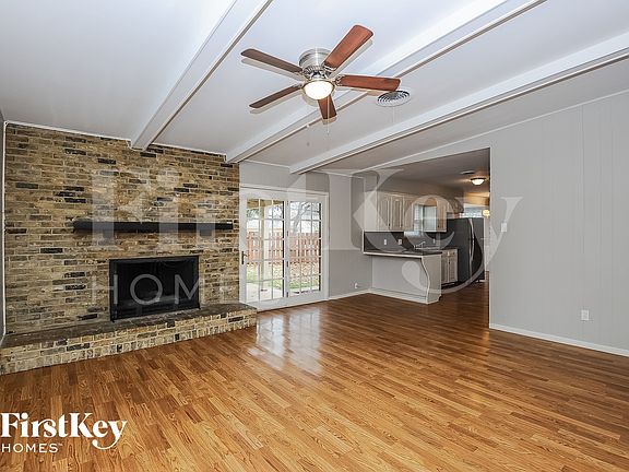 4th image of 3817 Wren Ave