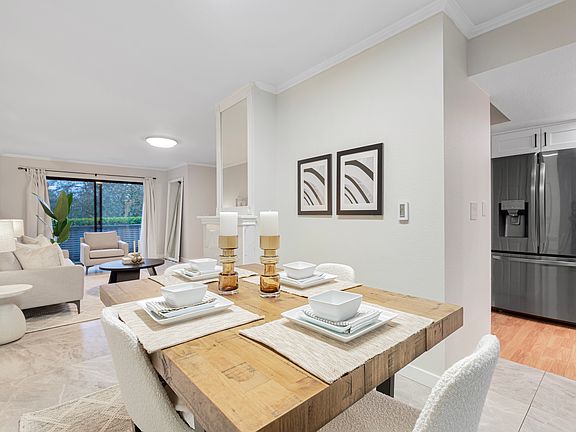 5th image of 10509 NE 32nd Pl Unit B104