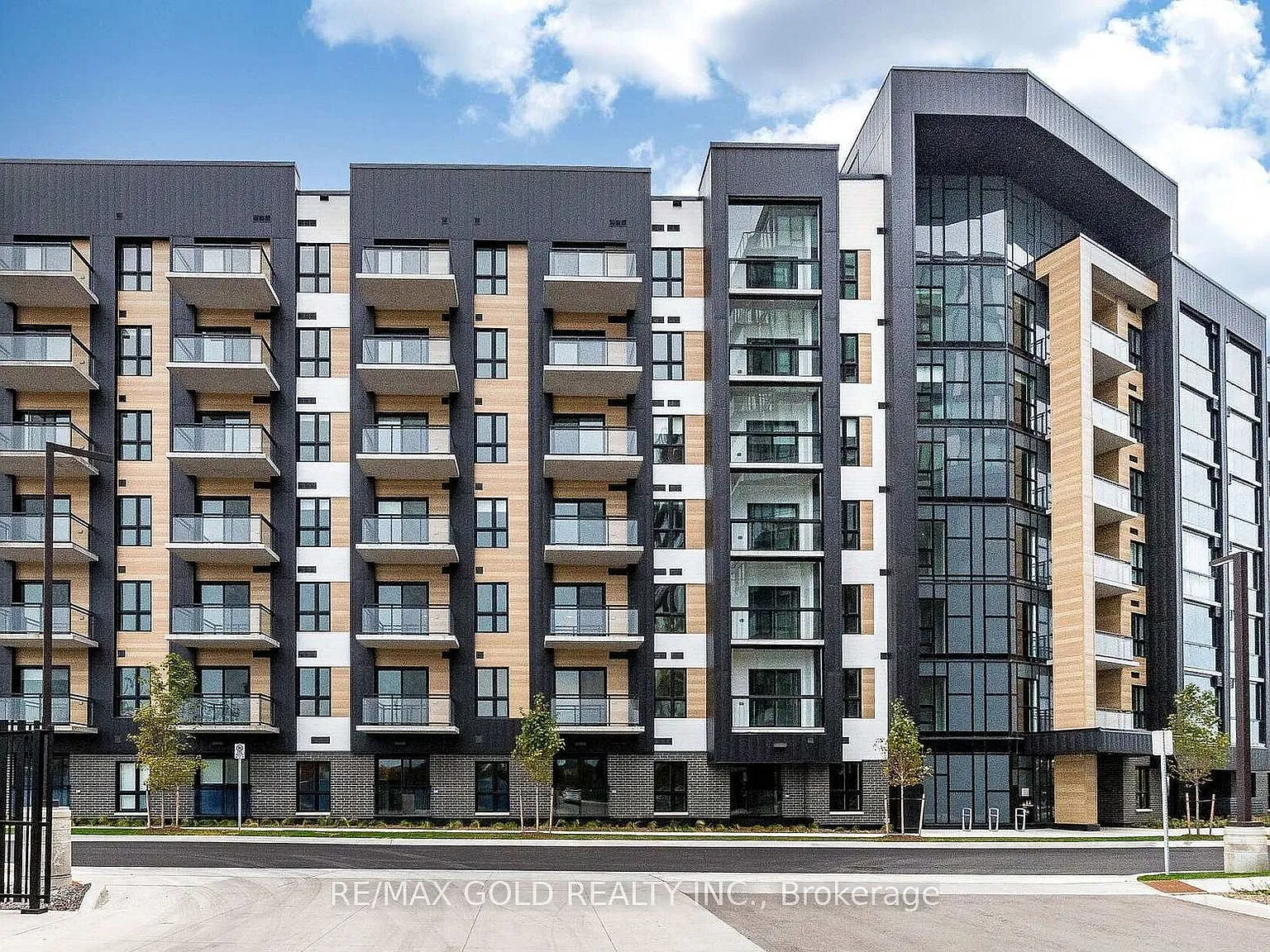 2 bed, $2,890 — Photo 2