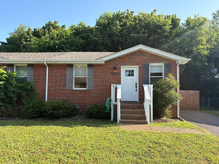 2323 Cooper Ter — Photo 2