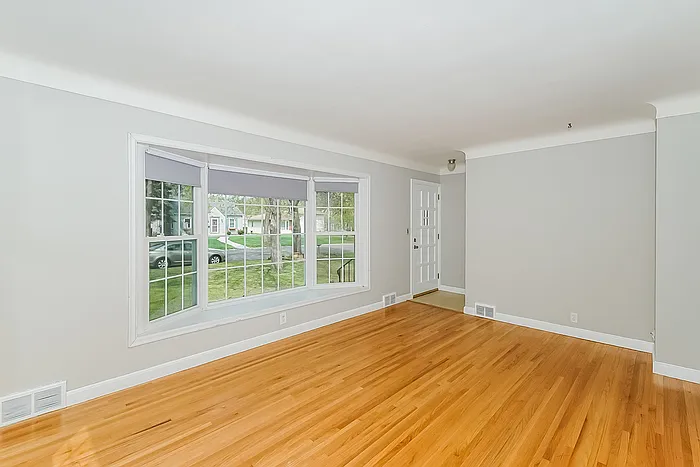 7041 Garfield Ave S — Photo 3