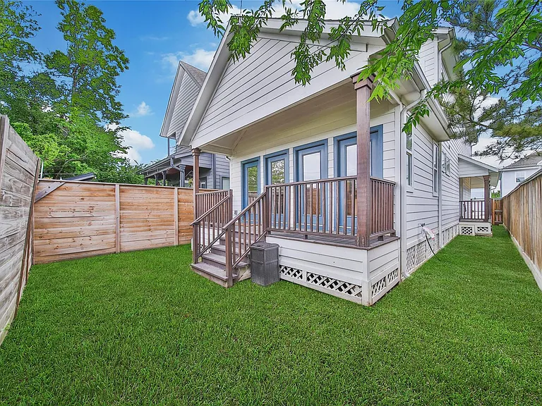 3322 Delhi St — Photo 17
