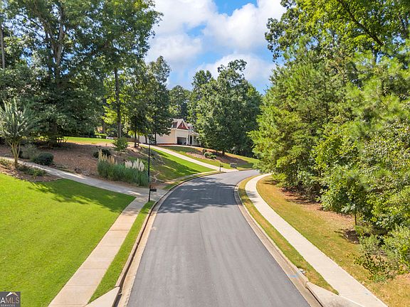 3rd image of 111 Kodiak Ln