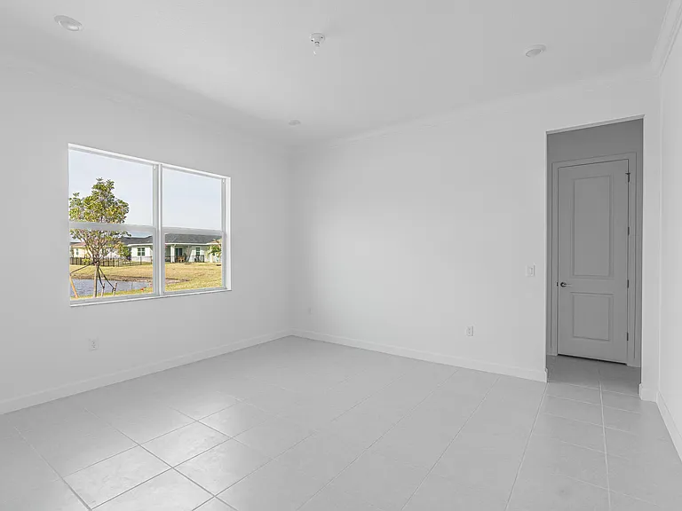 13885 SE Riversway St — Photo 13