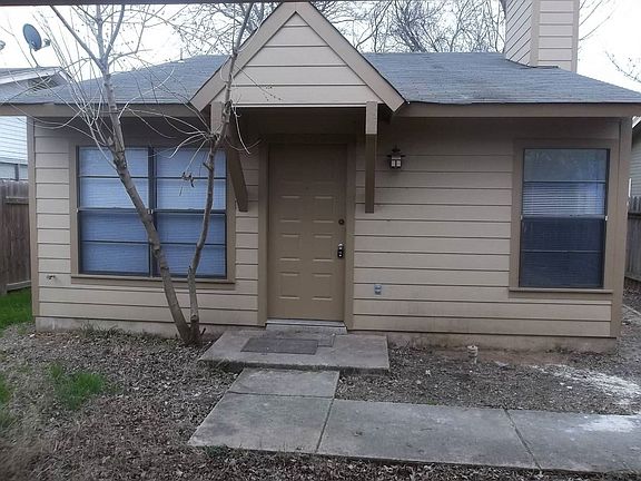 2nd image of 6838 Maple Springs St