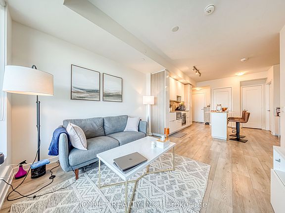 4th image of 28 Freeland St #1201