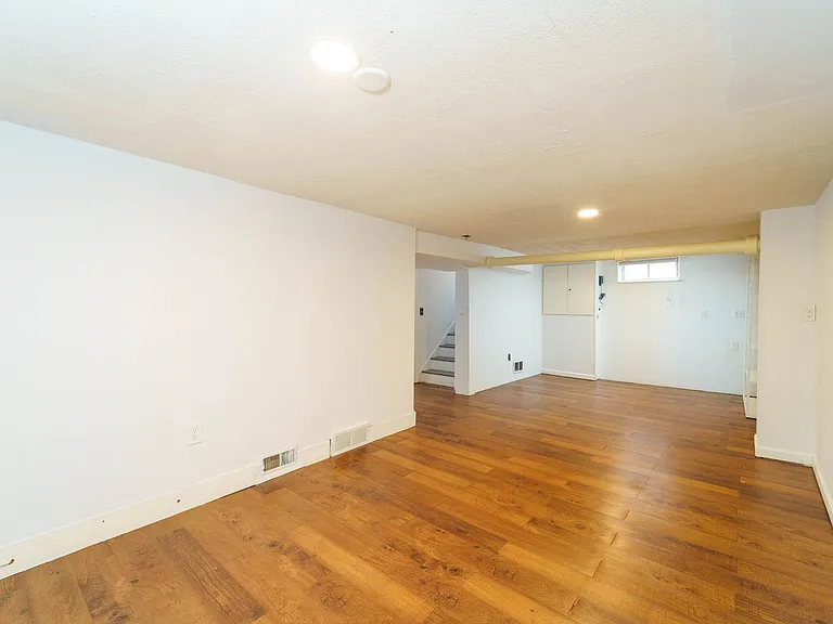 4400 Garrett Park Rd — Photo 14