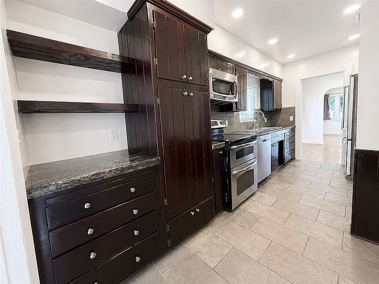 5434 Adams Ave — Photo 7