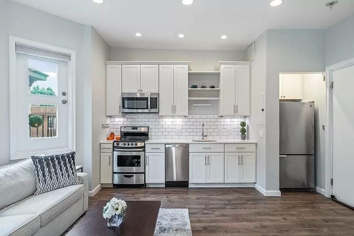 1st image of 119 Park St #12