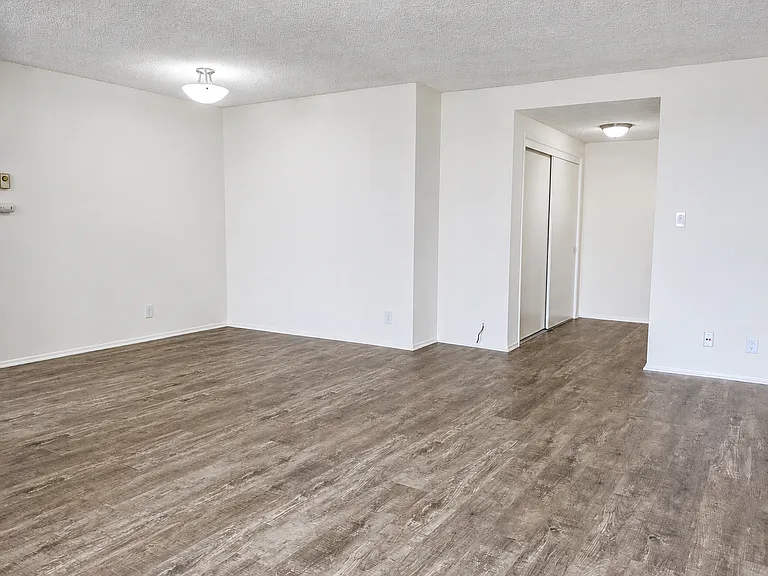 153 S Hayworth Ave #206 — Photo 8