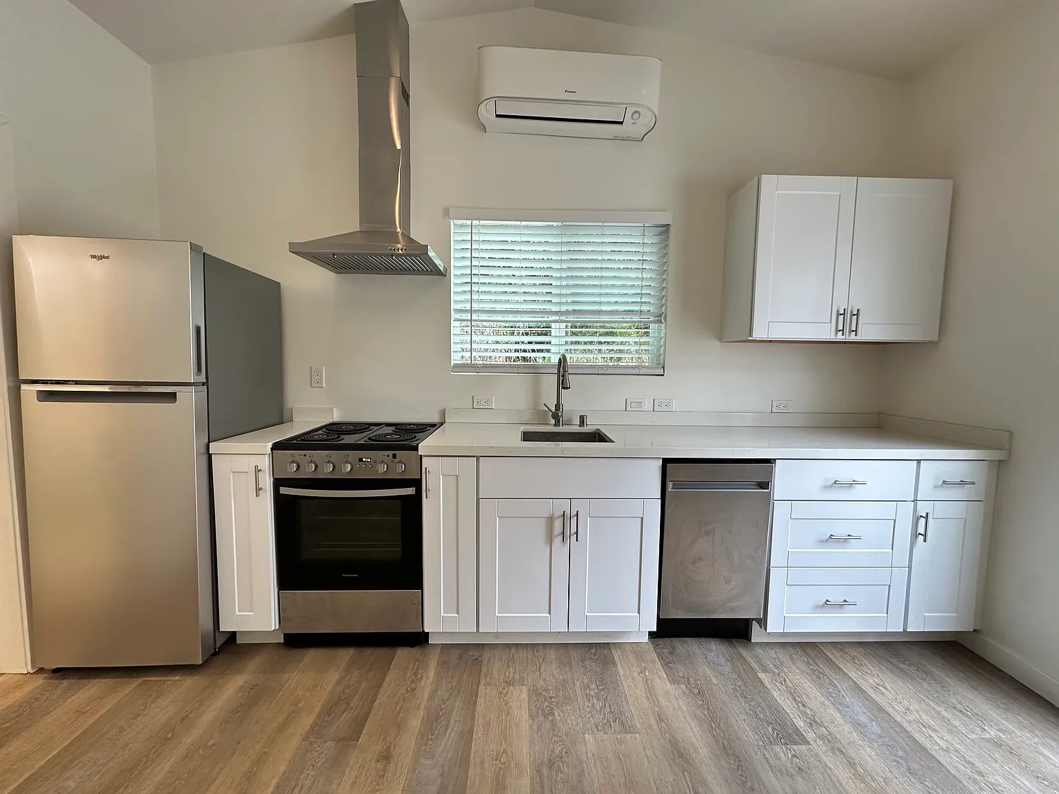 Studio, $2,375 — Photo 2