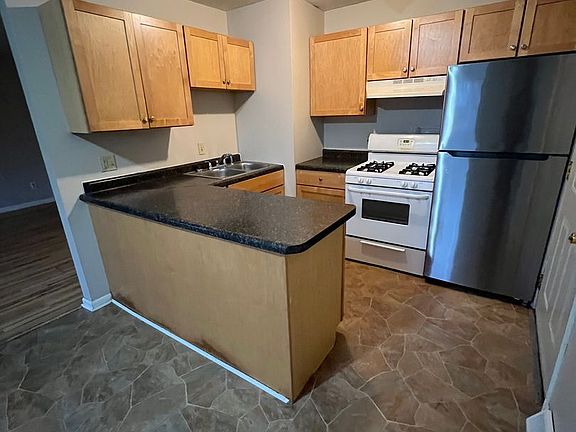 4th image of 2316 Yale Blvd